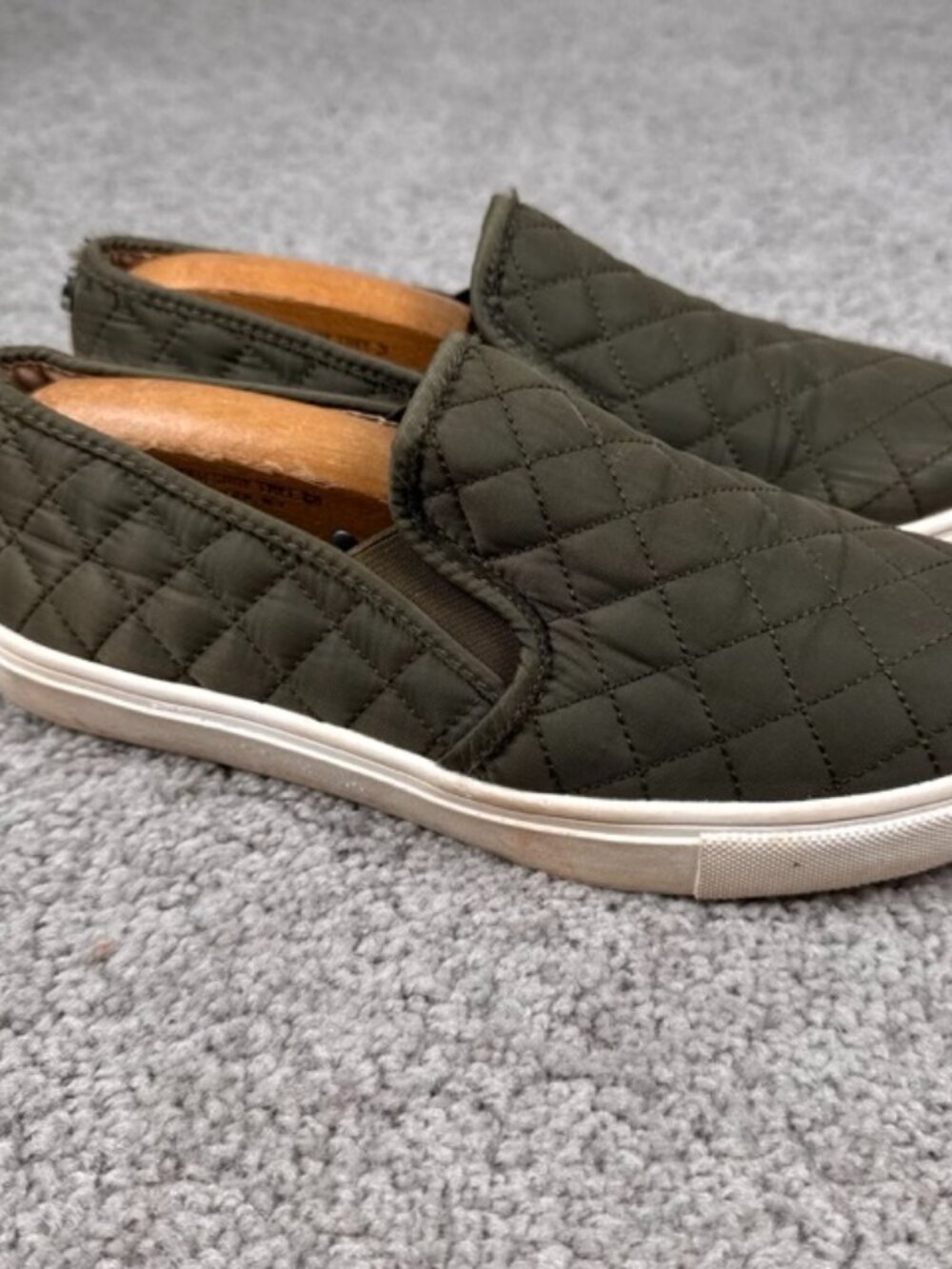 Steve Madden Ecentrcq Quilted Women's Slip On Sneakers 8.5 Olive Green